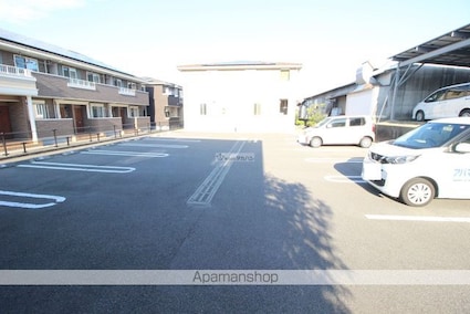 フロールⅡ[1LDK/37.76m2]の駐車場