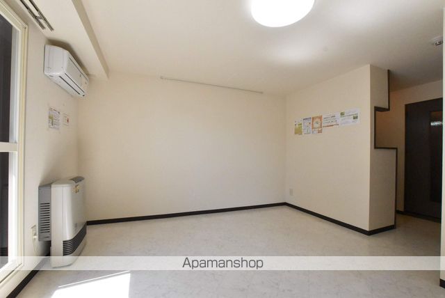ルーブル4条館の内装写真