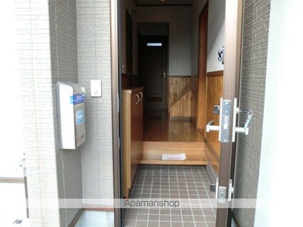 ファミールコンノ[2LDK/73.49m2]の玄関