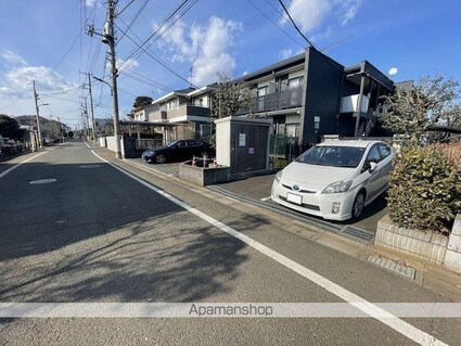レオパレス花水木[1K/22.35m2]の駐車場1