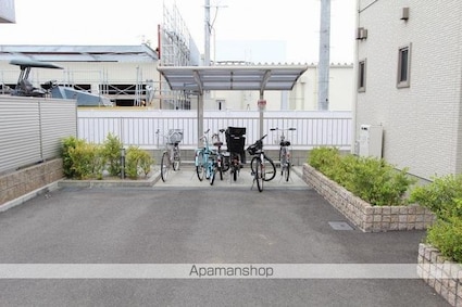 香川県高松市林町[3LDK/80.2m2]の共用部3