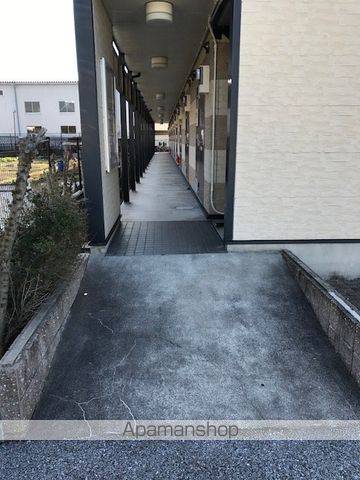 レオパレスマイン シュロスの玄関写真
