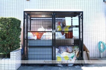 東京都三鷹市井口５丁目[3DK/52.8m2]の共用部3