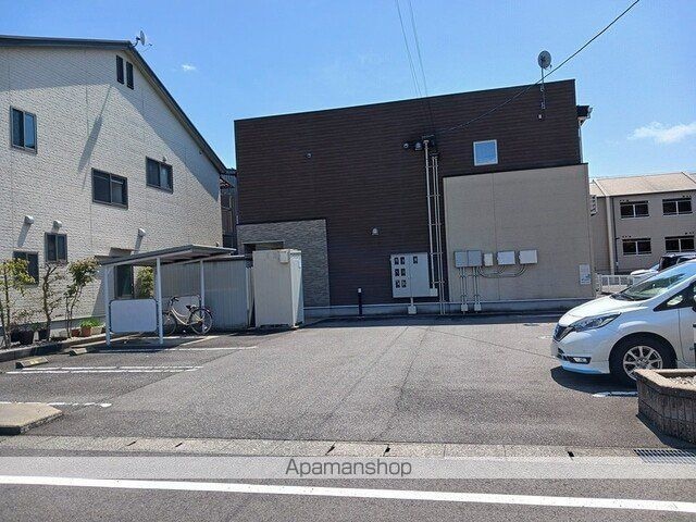 ラフレシール[1DK/42.04m2]の駐車場