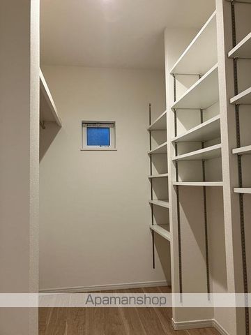 厚木市 2階建 築5年の内装写真