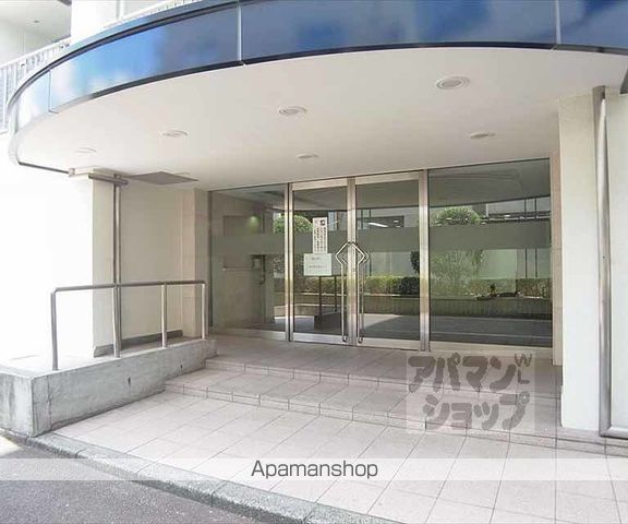 一乗寺コーポラスの玄関写真