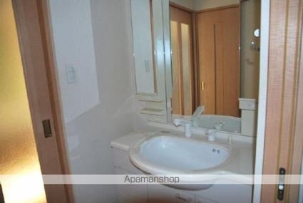 ヴァン・ヴィヴァン三番町[2LDK/62.6m2]の洗面所