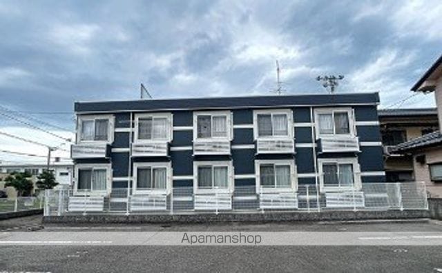 レオネクスト松山インターIIIの外観写真