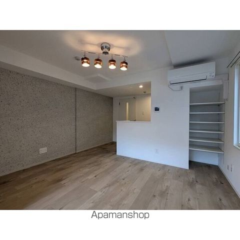 フェーラシュヴァル元町の内装写真