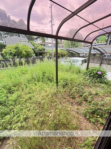 名張市 2階建 築30年の内装写真