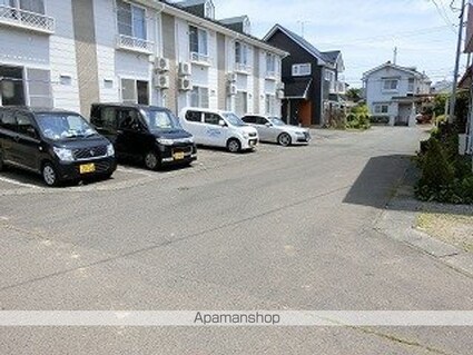 ベルメゾン（滝沢）[1K/26.08m2]の駐車場