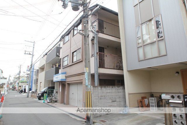 ハーフムーン服部の外観写真