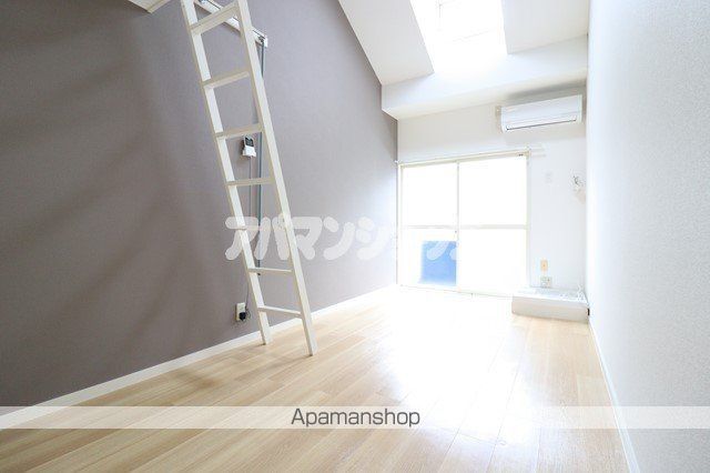 ガザニアの内装写真