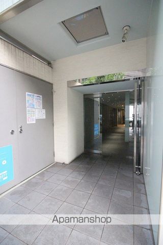 アーデン京町堀イーストの玄関写真