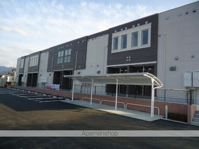 アジャートKの玄関写真
