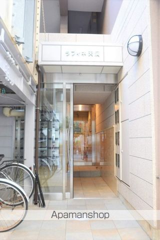 ラフィネ天満の玄関写真