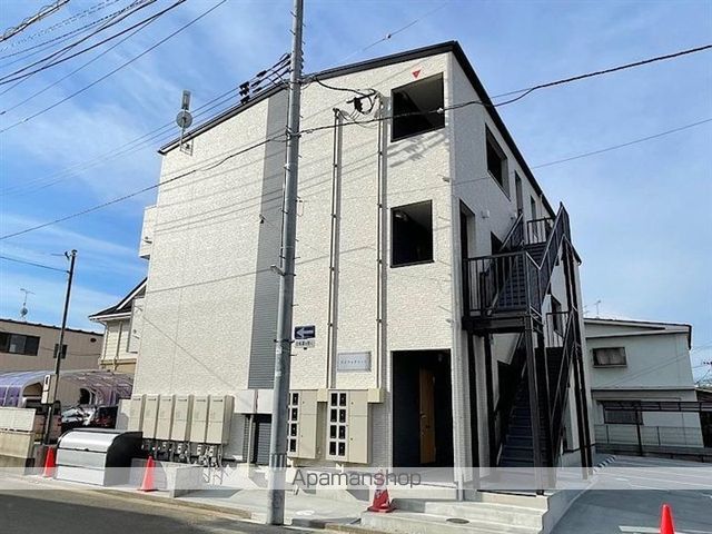 ライラックコートの外観写真
