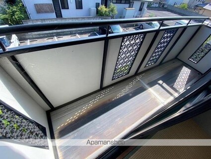 ロイヤルコート川西Ａ・Ｂ[3DK/53.73m2]のバルコニー