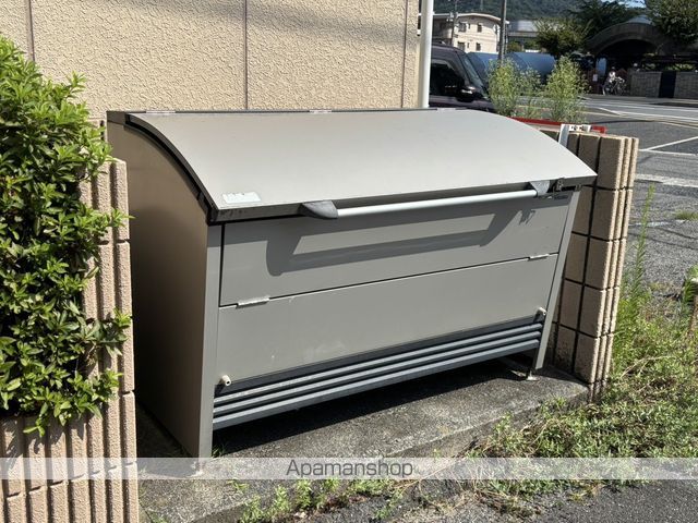 オークスB棟の外観写真