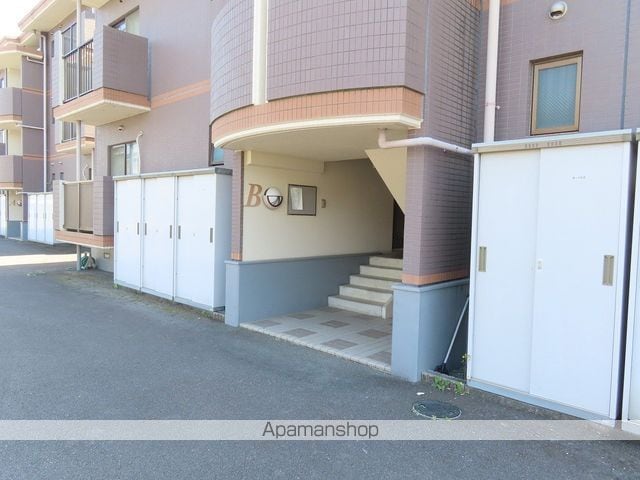 ムスカリIIの玄関写真