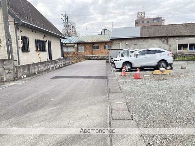 ひまわりの玄関写真
