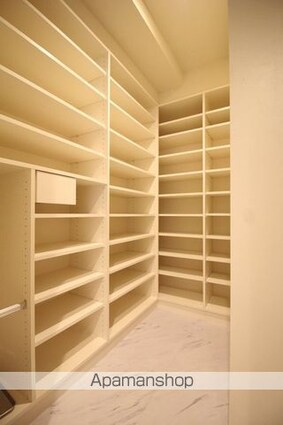 ロイヤルパークスＥＲ万代[2LDK/65.08m2]の内装4