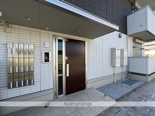 プラシードの玄関写真