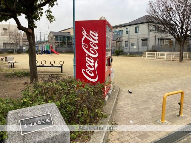 ジュヌ・エスプワールの周辺写真