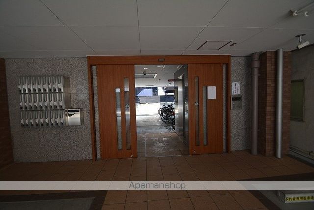 クィーンライフ玉津の玄関写真