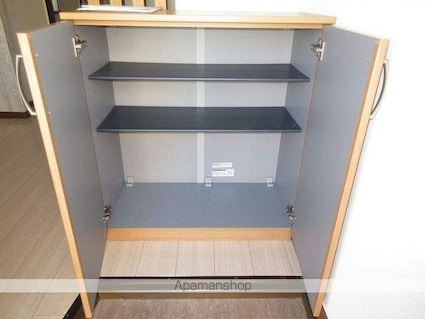 東京都練馬区氷川台４丁目[2DK/35.3m2]の玄関