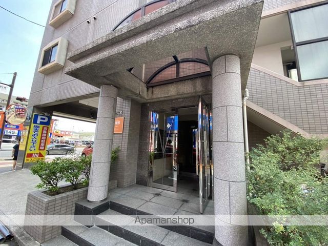 ルート大宮の玄関写真