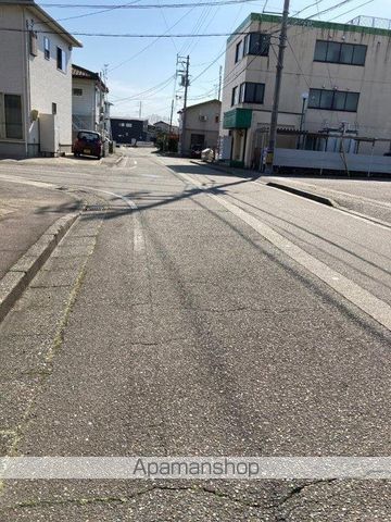 ロイヤルコープクレストJINの周辺写真