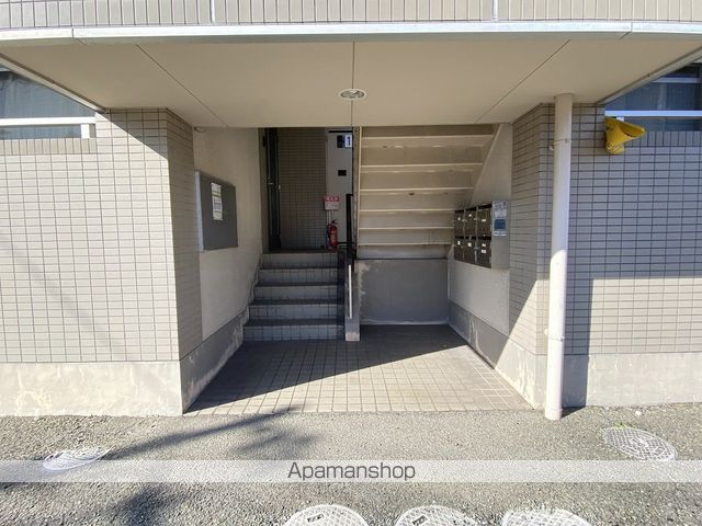 モアークレスト飾磨の玄関写真