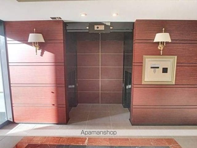 ロイヤルパークス大名の外観写真