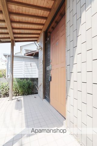 高徳線 吉成駅 徒歩40分 2階建 築48年の玄関写真