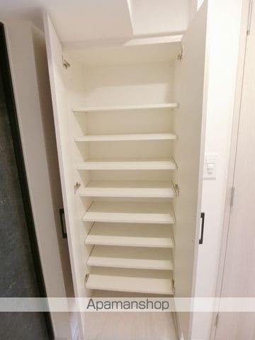 SーRESIDENCE堺湊駅前azureの内装写真