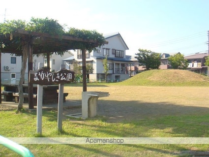 サンパレス木田Ｂ[1LDK/50.14m2]の周辺7