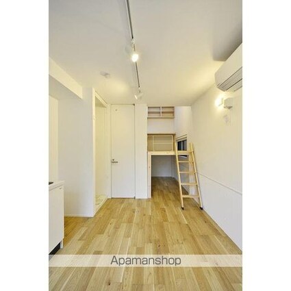 パティオ梅ヶ丘Ｗ[1R/17.07m2]のリビング・居間