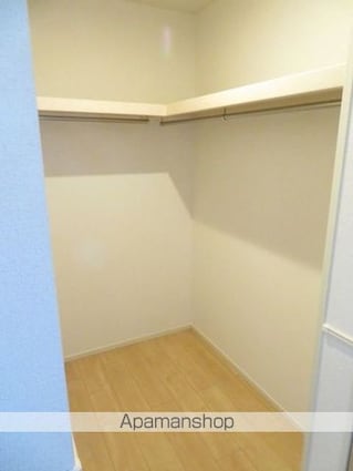 ブライト・ヒル[1LDK/45.09m2]の収納