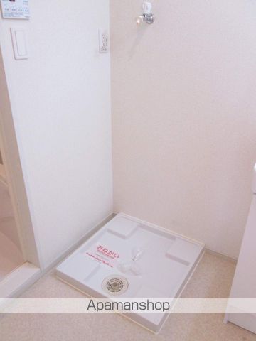 ウージーIIの内装写真