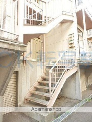 クレセントハウスA棟の外観写真