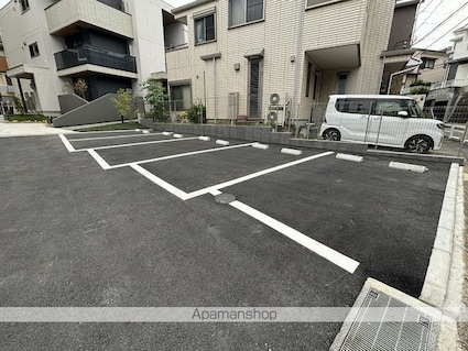 Ｄ’Ｂｌｅｓｓ上大岡[1LDK/45.4m2]の駐車場