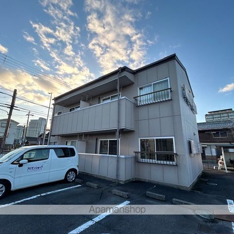 プライズカワナベの外観写真