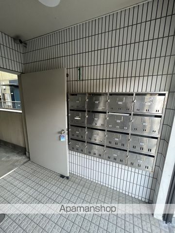 オーシャン東谷山の玄関写真