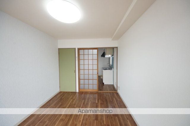 サンジェルマン中納言の内装写真