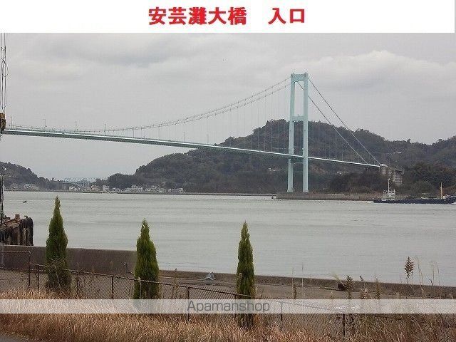 イコマ&カドヤの周辺写真