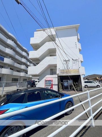 栄信ビルの外観写真
