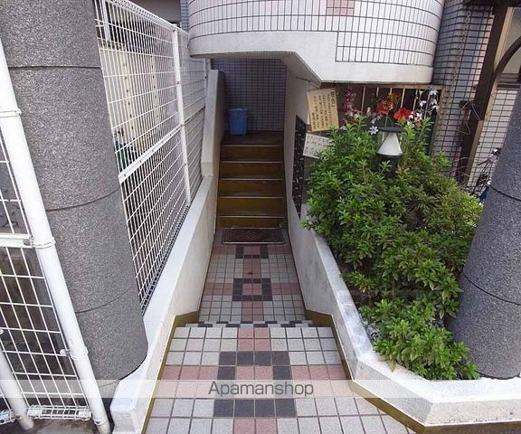 ダイアモンテ壬生の玄関写真