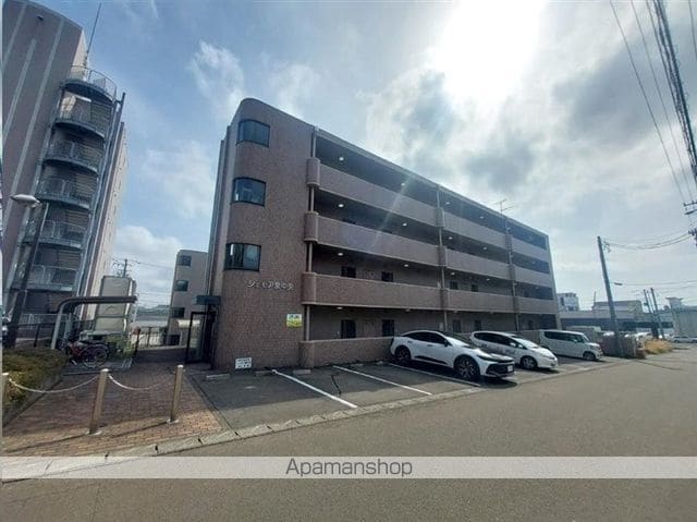 シェモア泉中央の外観写真
