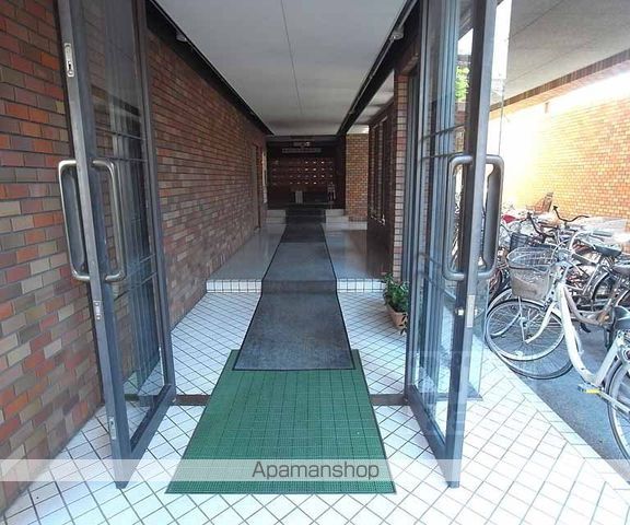山崎ビルの玄関写真